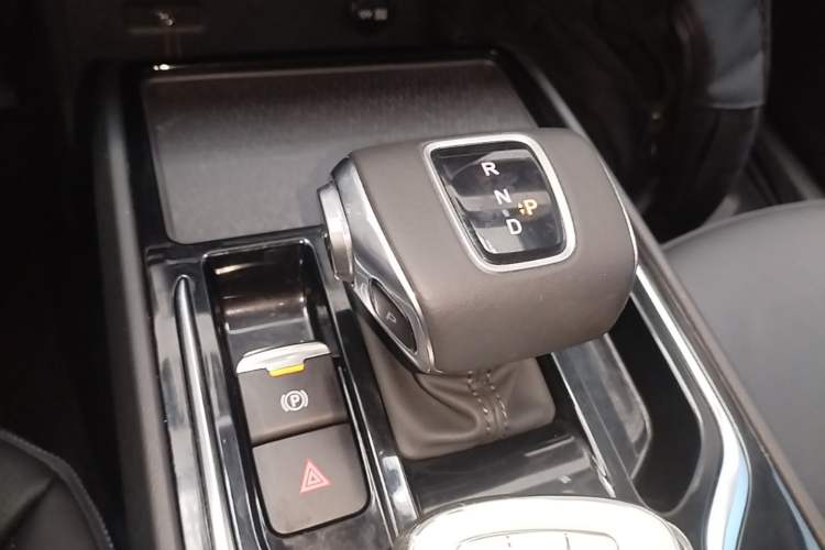 Used Hongqi E-QM5 2023 Revised Version Basic Travel Edition Gear Lever