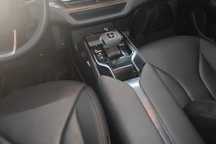 Used Hongqi E-QM5 2023 Base Travel Edition Gear Lever
