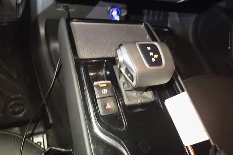 Used Hongqi E-QM5 2023 560km PLUS Gear Lever