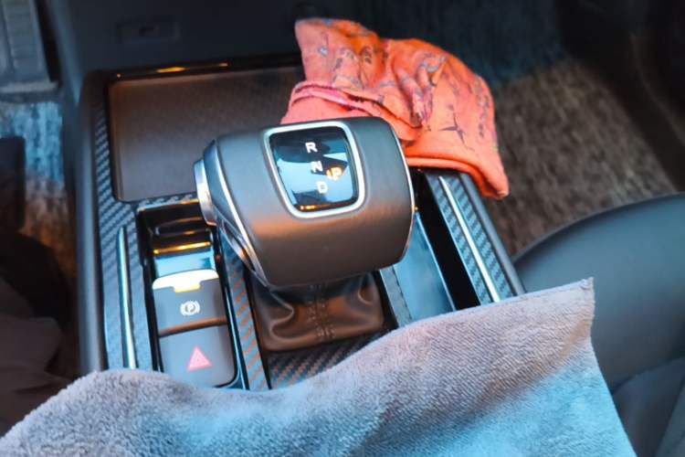 Used Hongqi E-QM5 2023 Revised Version Basic Travel Edition Gear Lever
