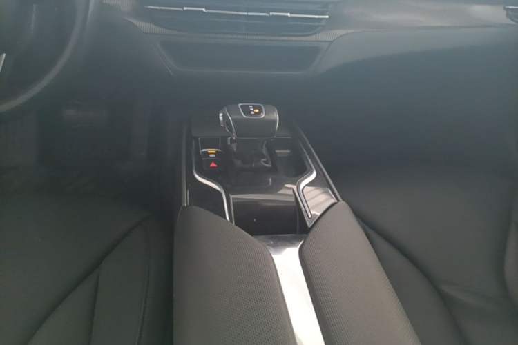 Used Hongqi E-QM5 2023 Revised Version Basic Travel Edition Gear Lever