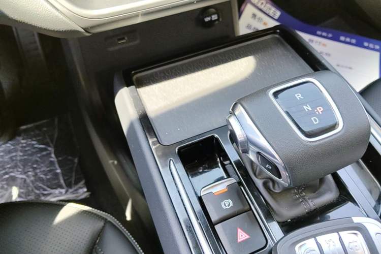 Used Hongqi E-QM5 2023 Revised Version Basic Travel Edition Gear Lever