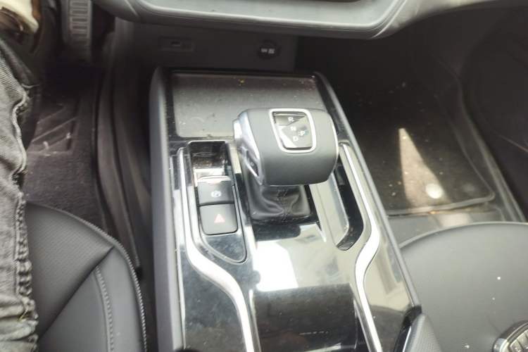 Used Hongqi E-QM5 2023 Revised Version Basic Travel Edition Gear Lever