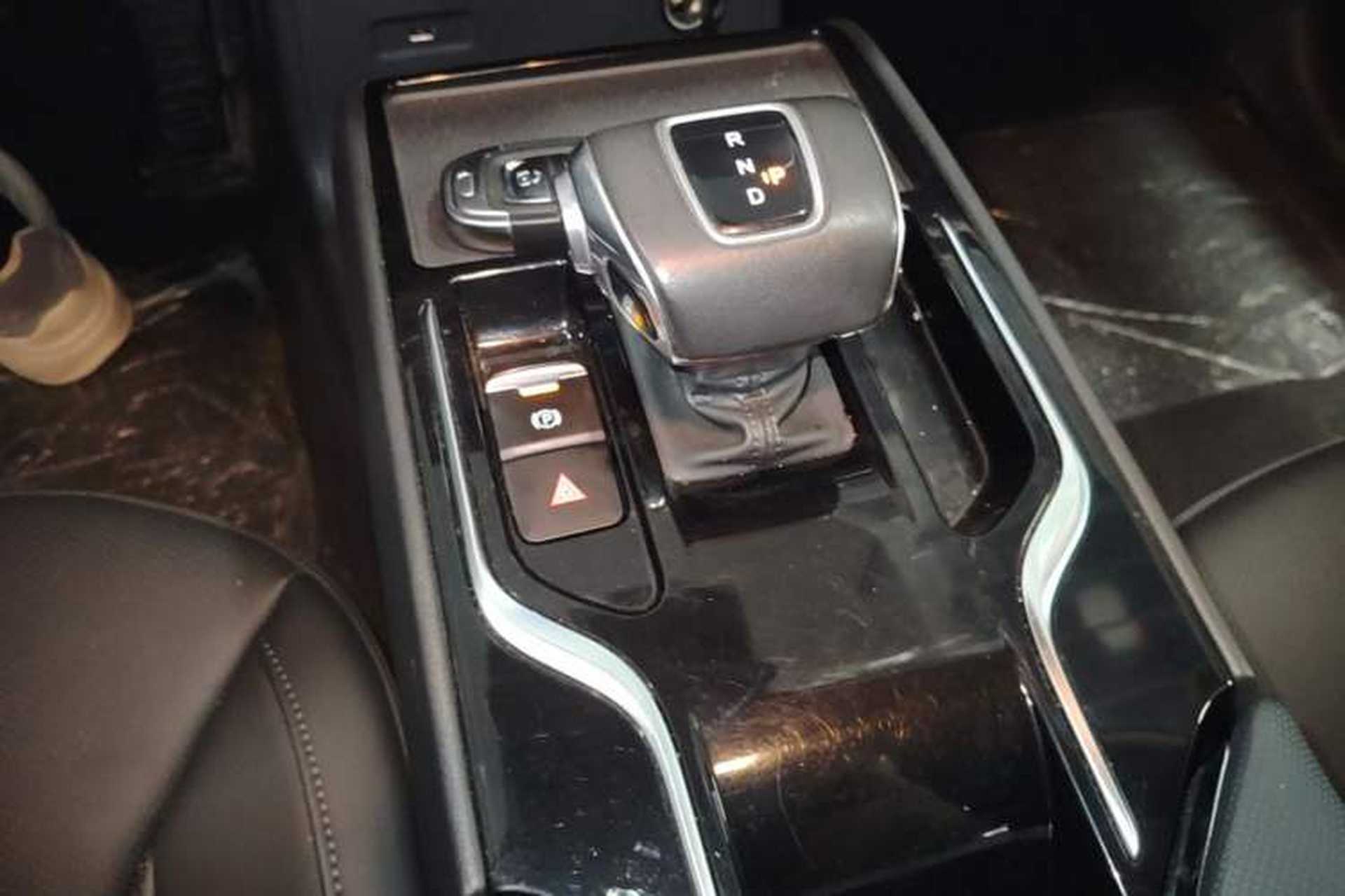 Used Hongqi E-QM5 2023 Revised Version Basic Travel Edition Gear Lever