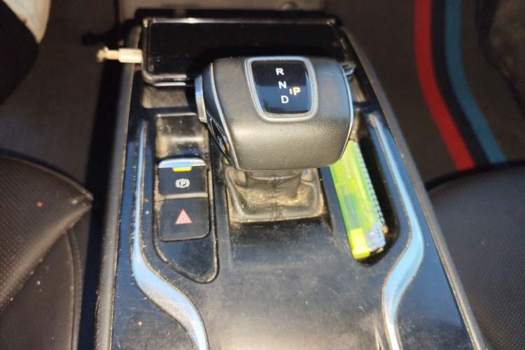 Used Hongqi E-QM5 2023 Revised Version Basic Travel Edition Gear Lever