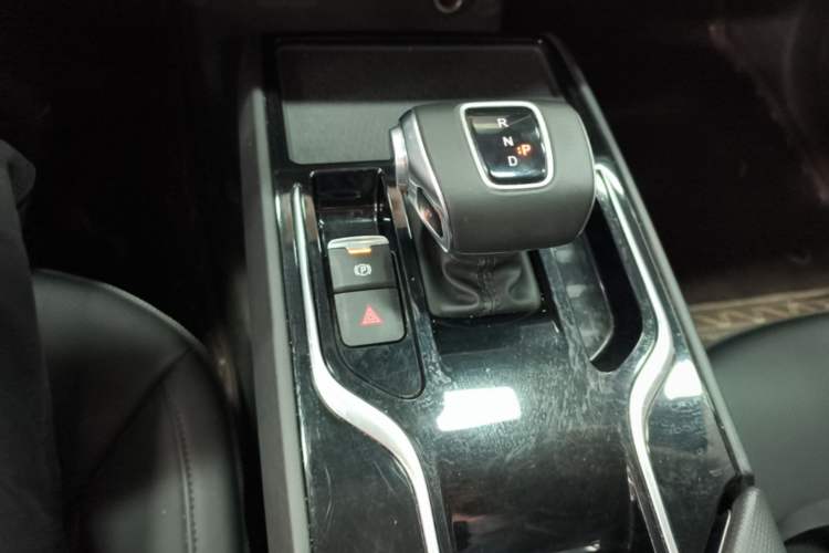 Used Hongqi E-QM5 2023 Revised Version Basic Travel Edition Gear Lever