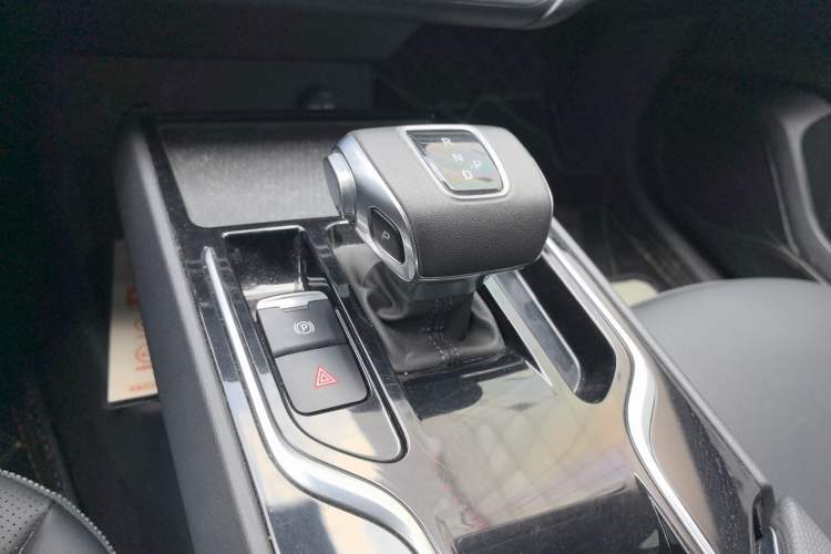 Used Hongqi E-QM5 2023 Revised Version Basic Travel Edition Gear Lever