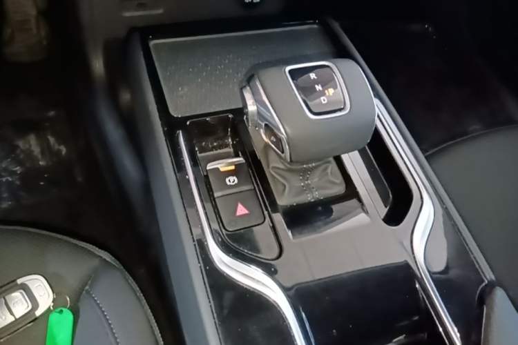 Used Hongqi E-QM5 2023 Base Travel Edition Gear Lever