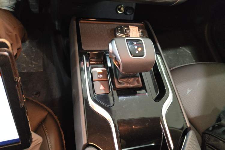 Used Hongqi E-QM5 2023 Revised Version Basic Travel Edition Gear Lever
