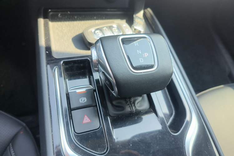 Used Hongqi E-QM5 2023 Base Travel Edition Gear Lever