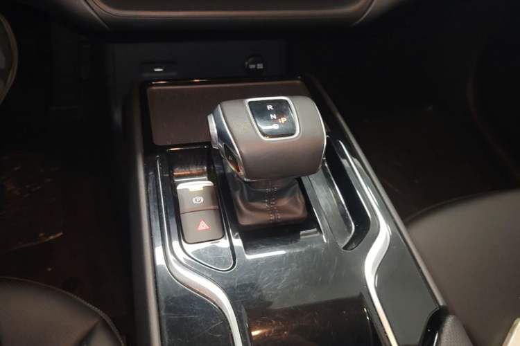 Used Hongqi E-QM5 2023 Revised Version Basic Travel Edition Gear Lever