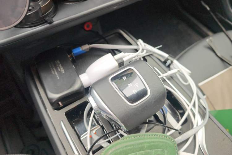 Used Hongqi E-QM5 2023 Revised Version Basic Travel Edition Gear Lever