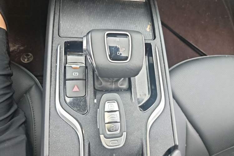 Used Hongqi E-QM5 2023 Revised Version Basic Travel Edition Gear Lever