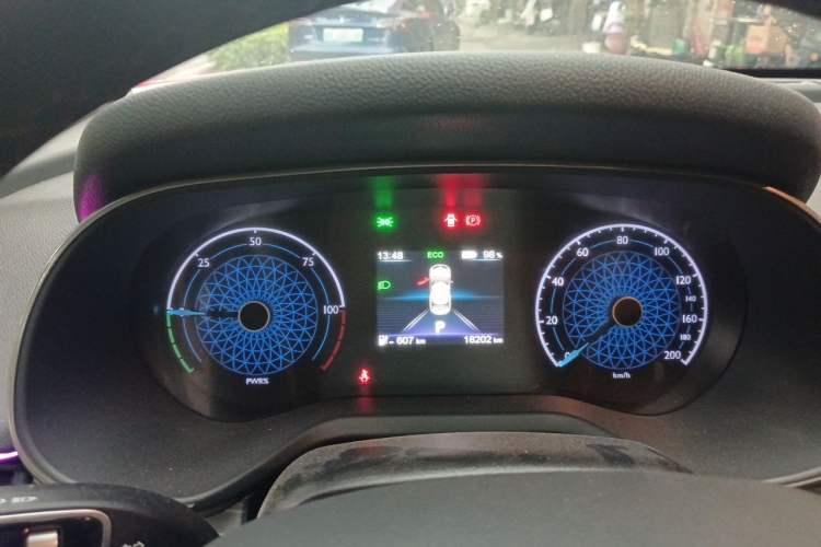 Used Hongqi E-QM5 2023 620km PLUS Instrument Cluster