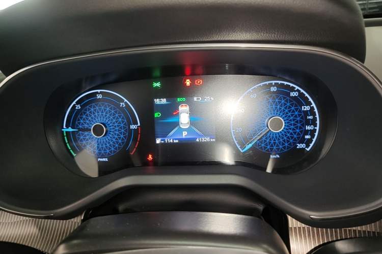 Used Hongqi E-QM5 2023 Revised Version Basic Travel Edition Instrument Cluster