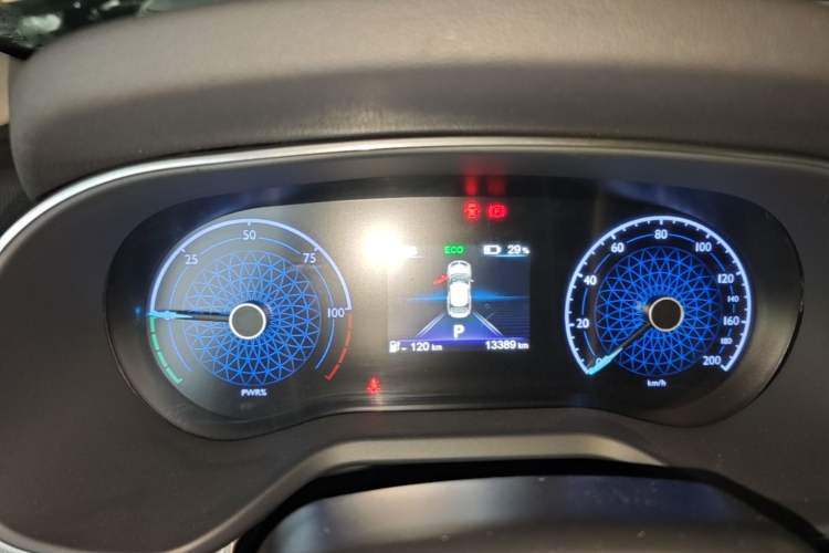 Used Hongqi E-QM5 2023 Revised Version Basic Travel Edition Instrument Cluster