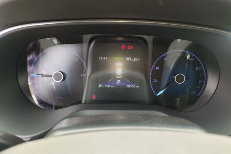 Used Hongqi E-QM5 2023 Revised Version Basic Travel Edition Instrument Cluster