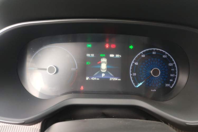 Used Hongqi E-QM5 2023 Revised Version Basic Travel Edition Instrument Cluster