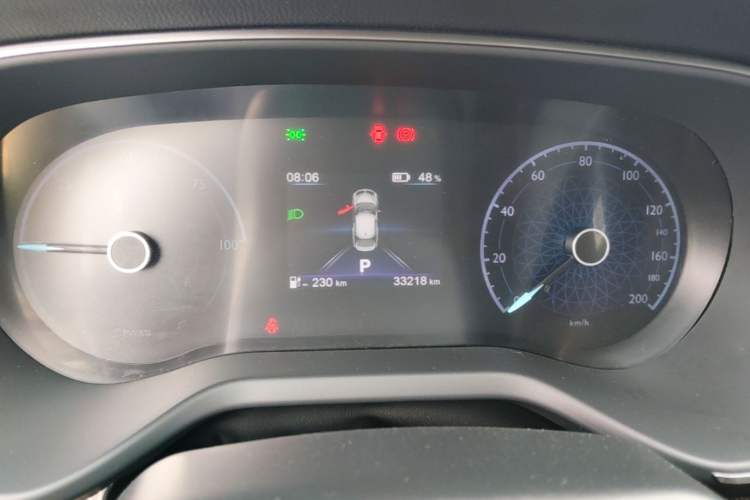 Used Hongqi E-QM5 2023 Revised Version Basic Travel Edition Instrument Cluster