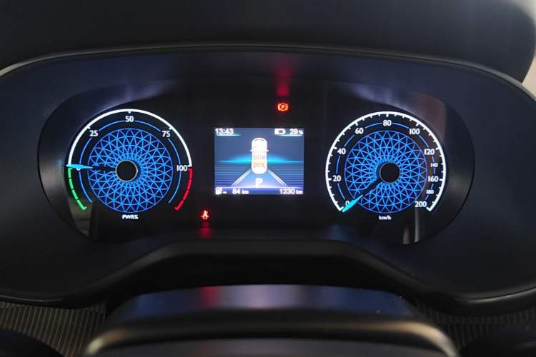 Used Hongqi E-QM5 2023 Revised Version Basic Travel Edition Instrument Cluster