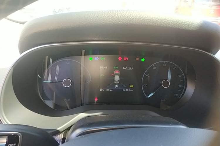 Used Hongqi E-QM5 2023 Revised Version Basic Travel Edition Instrument Cluster