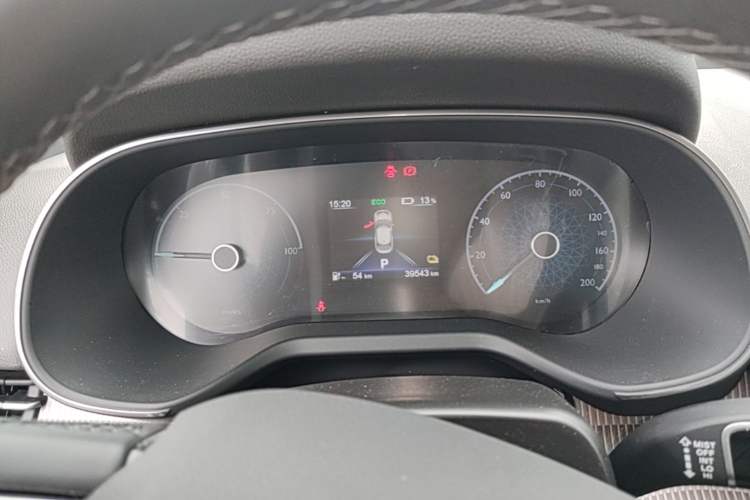 Used Hongqi E-QM5 2023 Revised Version Basic Travel Edition Instrument Cluster