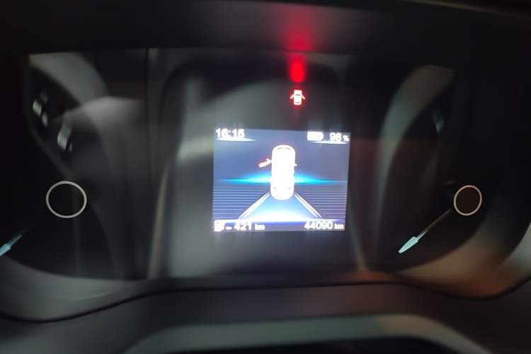Used Hongqi E-QM5 2023 Revised Version Basic Travel Edition Instrument Cluster