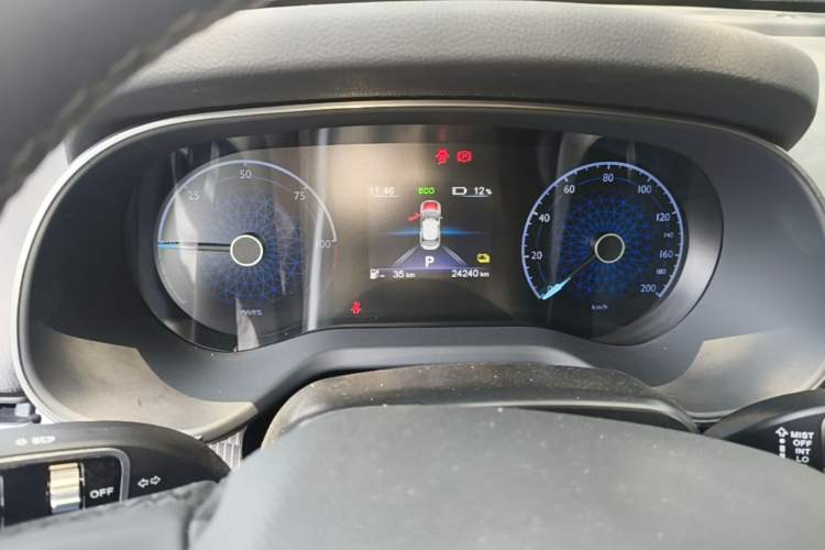 Used Hongqi E-QM5 2023 Base Travel Edition Instrument Cluster