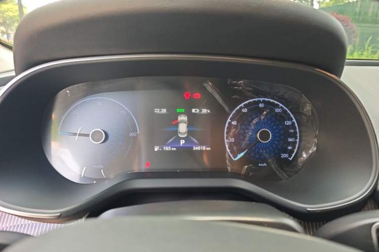 Used Hongqi E-QM5 2023 Revised Version Basic Travel Edition Instrument Cluster