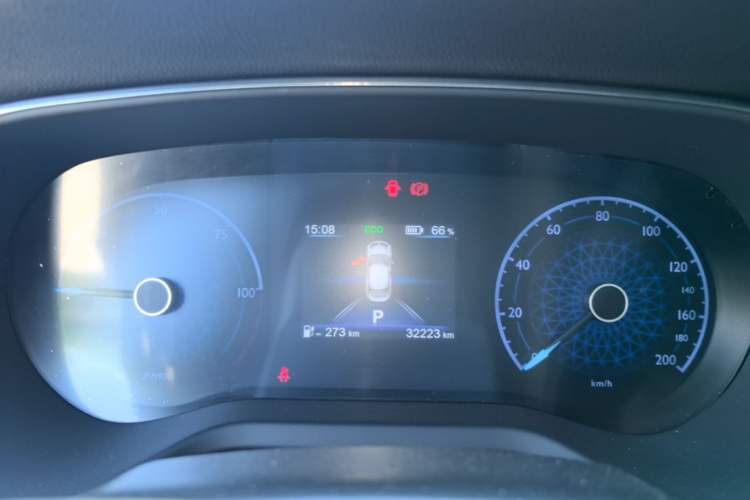 Used Hongqi E-QM5 2023 Revised Version Basic Travel Edition Instrument Cluster