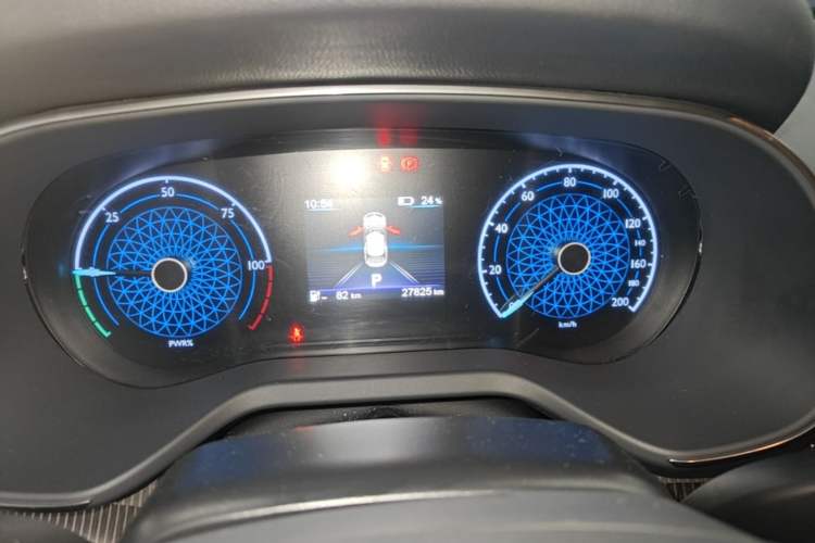 Used Hongqi E-QM5 2023 Base Travel Edition Instrument Cluster
