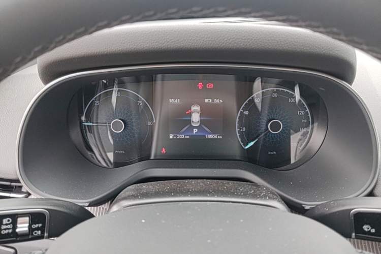 Used Hongqi E-QM5 2023 Revised Version Basic Travel Edition Instrument Cluster