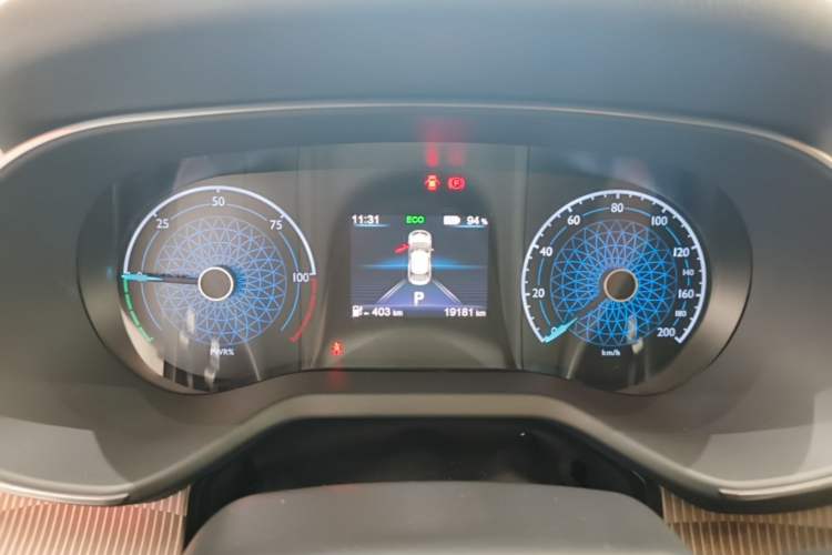 Used Hongqi E-QM5 2023 Revised Version Basic Travel Edition Instrument Cluster