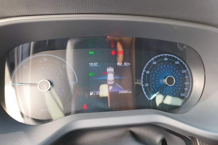 Used Hongqi E-QM5 2023 Revised Version Basic Travel Edition Instrument Cluster