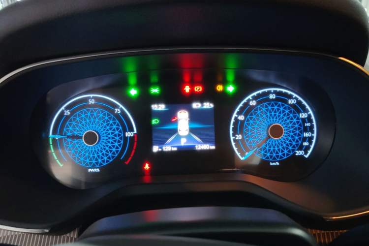 Used Hongqi E-QM5 2023 Revised Version Basic Travel Edition Instrument Cluster