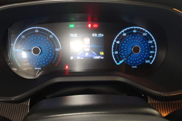 Used Hongqi E-QM5 2023 Revised Version Basic Travel Edition Instrument Cluster