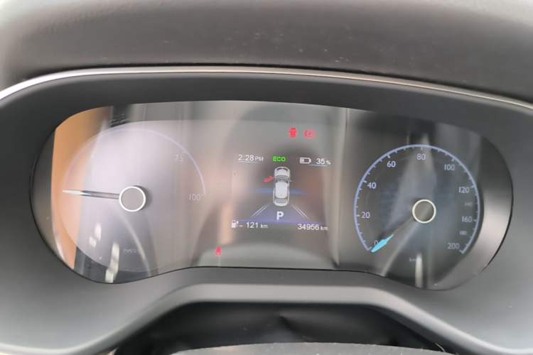 Used Hongqi E-QM5 2023 Revised Version Basic Travel Edition Instrument Cluster