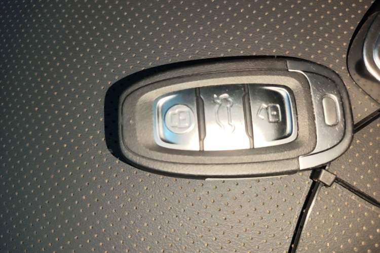 Used Hongqi E-QM5 2023 Revised Version Basic Travel Edition Interior 1