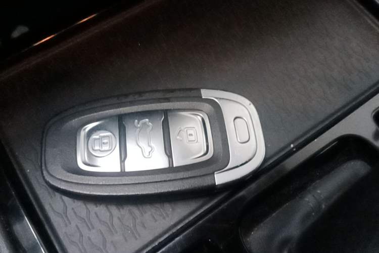 Used Hongqi E-QM5 2023 620km PLUS Interior 1
