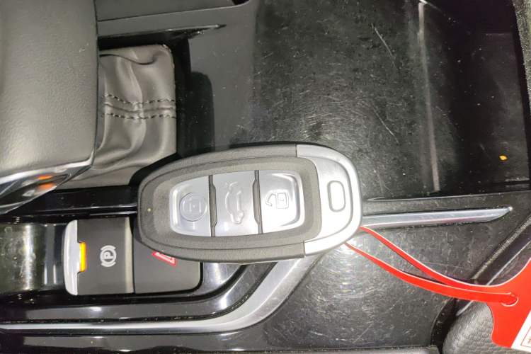 Used Hongqi E-QM5 2023 Revised Version Basic Travel Edition Interior 1