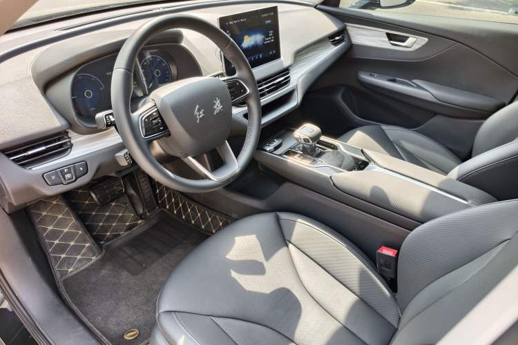 Used Hongqi E-QM5 2023 560km PLUS Interior 2