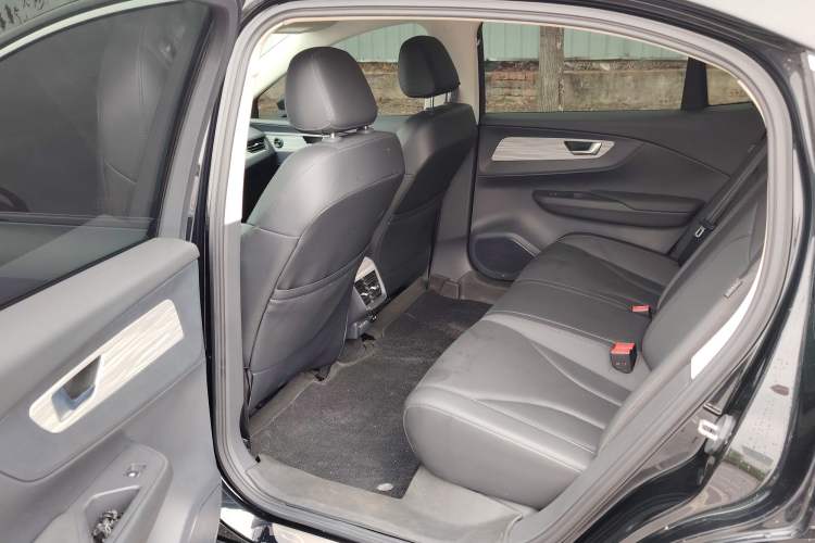 Used Hongqi E-QM5 2023 620km PLUS Interior 2