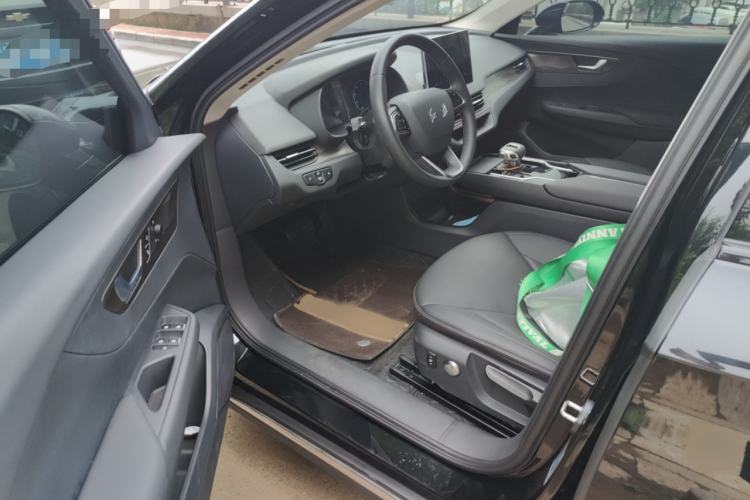 Used Hongqi E-QM5 2023 Revised Version Basic Travel Edition Interior 3