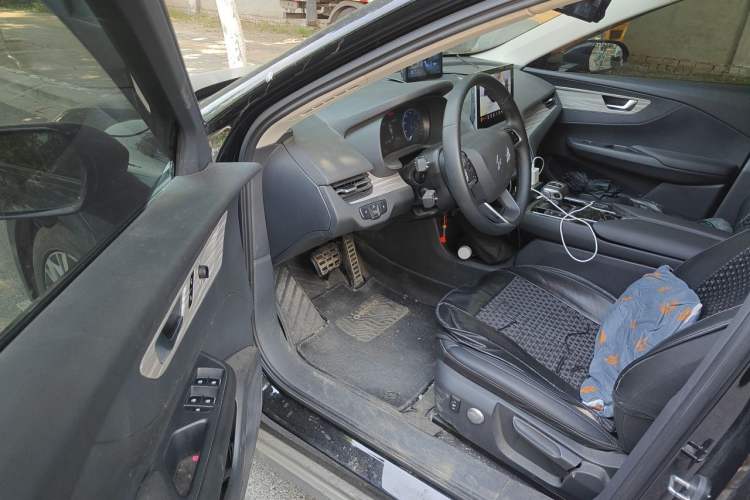Used Hongqi E-QM5 2023 620km PLUS Interior 3