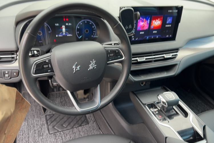Used Hongqi E-QM5 2023 Base Travel Edition Interior 3