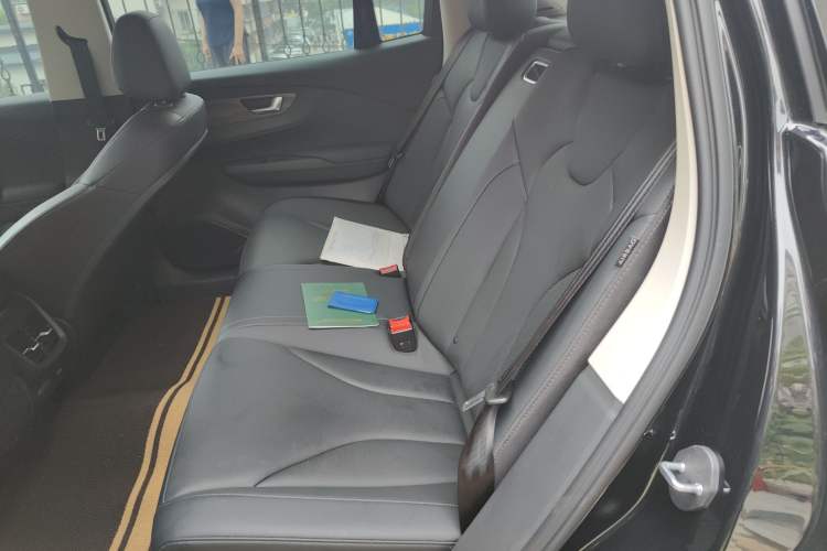 Used Hongqi E-QM5 2023 Revised Version Basic Travel Edition Interior 4