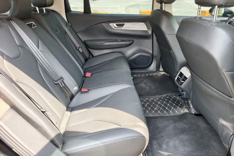 Used Hongqi E-QM5 2023 560km PLUS Interior 4