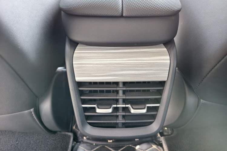 Used Hongqi E-QM5 2023 560km PLUS Interior 6