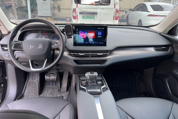Used Hongqi E-QM5 2023 Base Travel Edition Interior 8