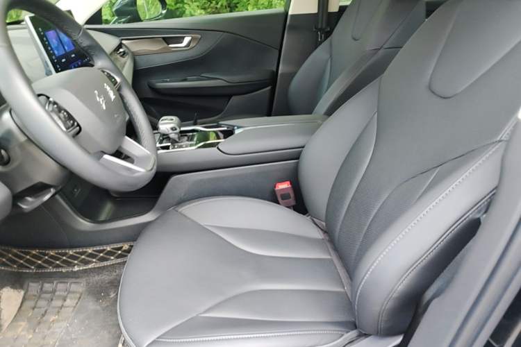 Used Hongqi E-QM5 2023 Revised Version Basic Travel Edition Left Front Seat